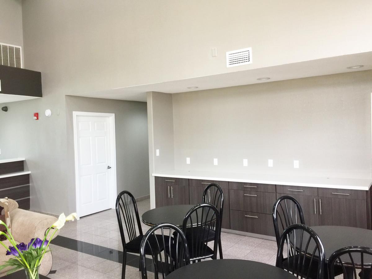Americas Best Value Inn & Suites Mont Belvieu Houston Eldon Exterior foto